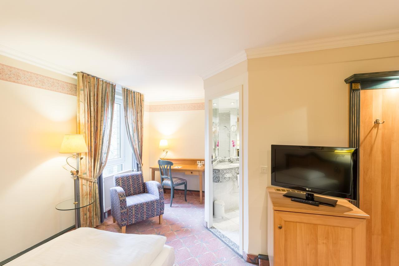 Arcadia Hotel Duesseldorf エルクラート エクステリア 写真