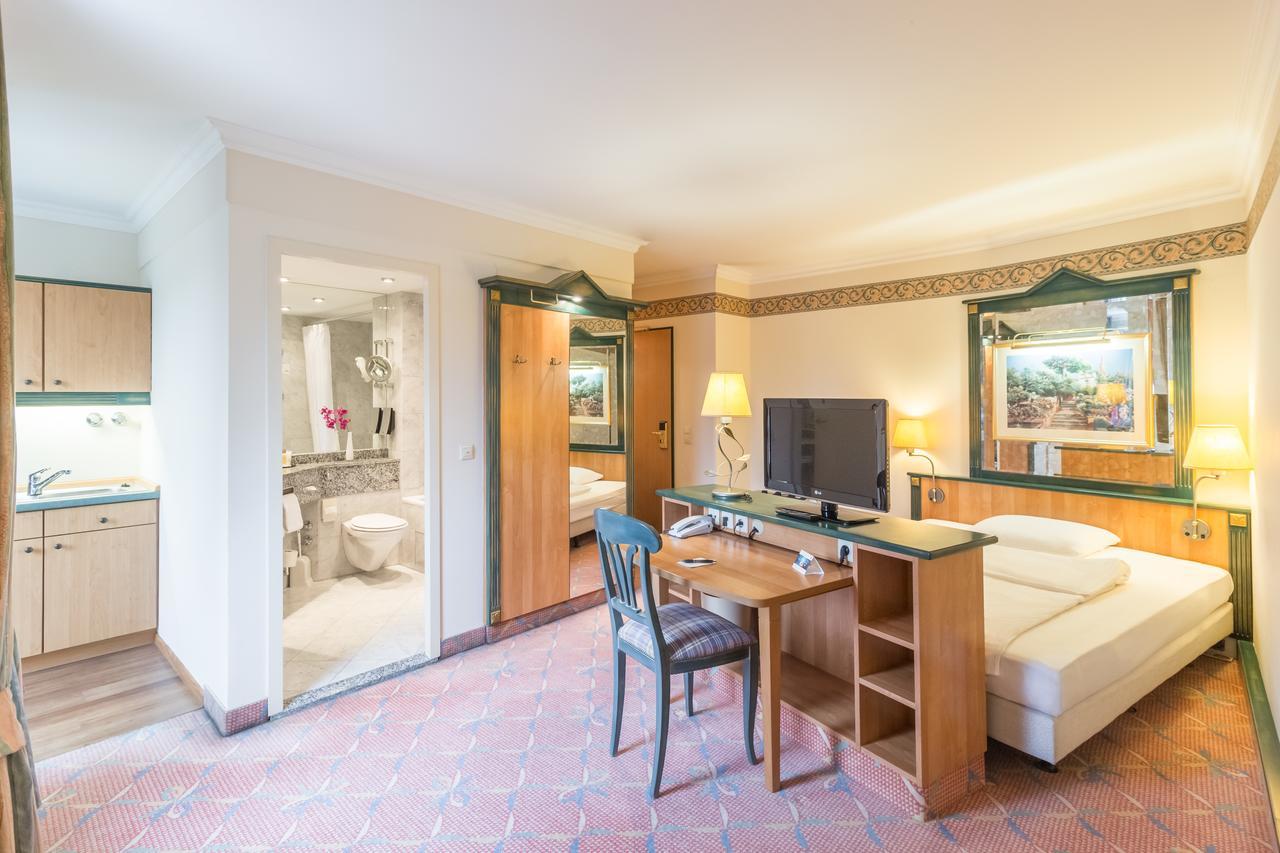 Arcadia Hotel Duesseldorf エルクラート エクステリア 写真